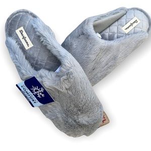 Dearfoams Memory Foam Shoes